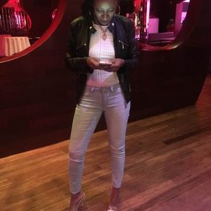 Meet your Posher, Tomeka